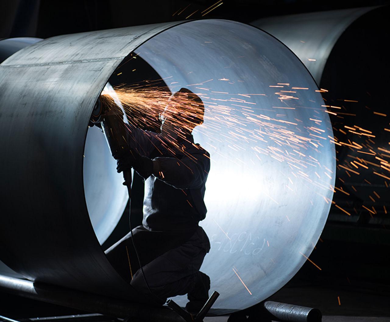 Man working with steel